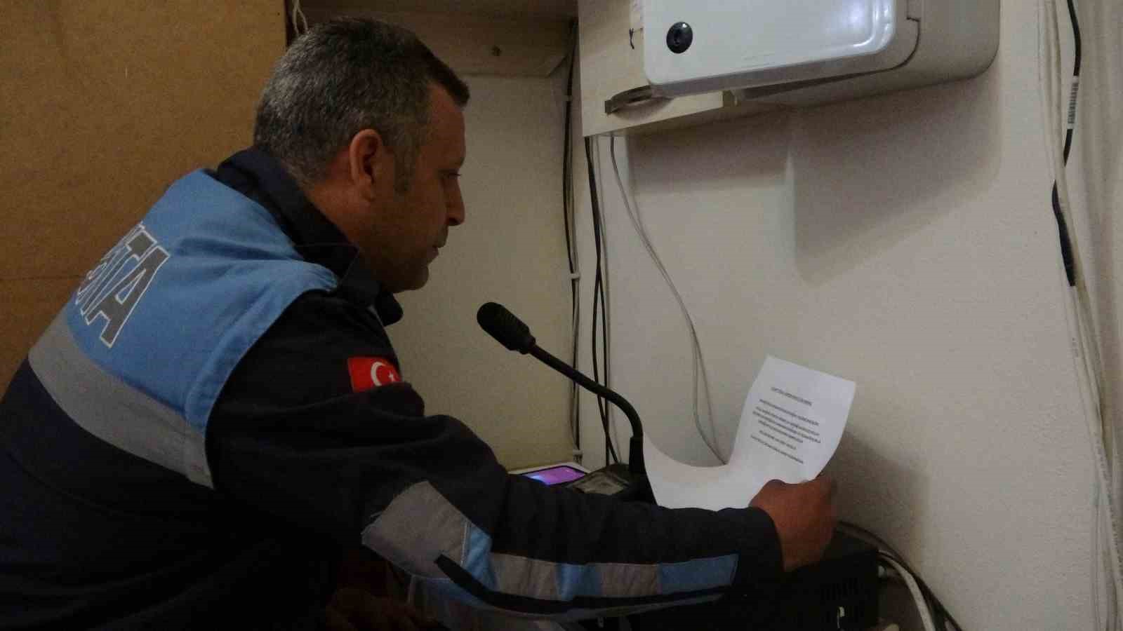 Kozan’da caddelerde İstiklal Marşı okundu