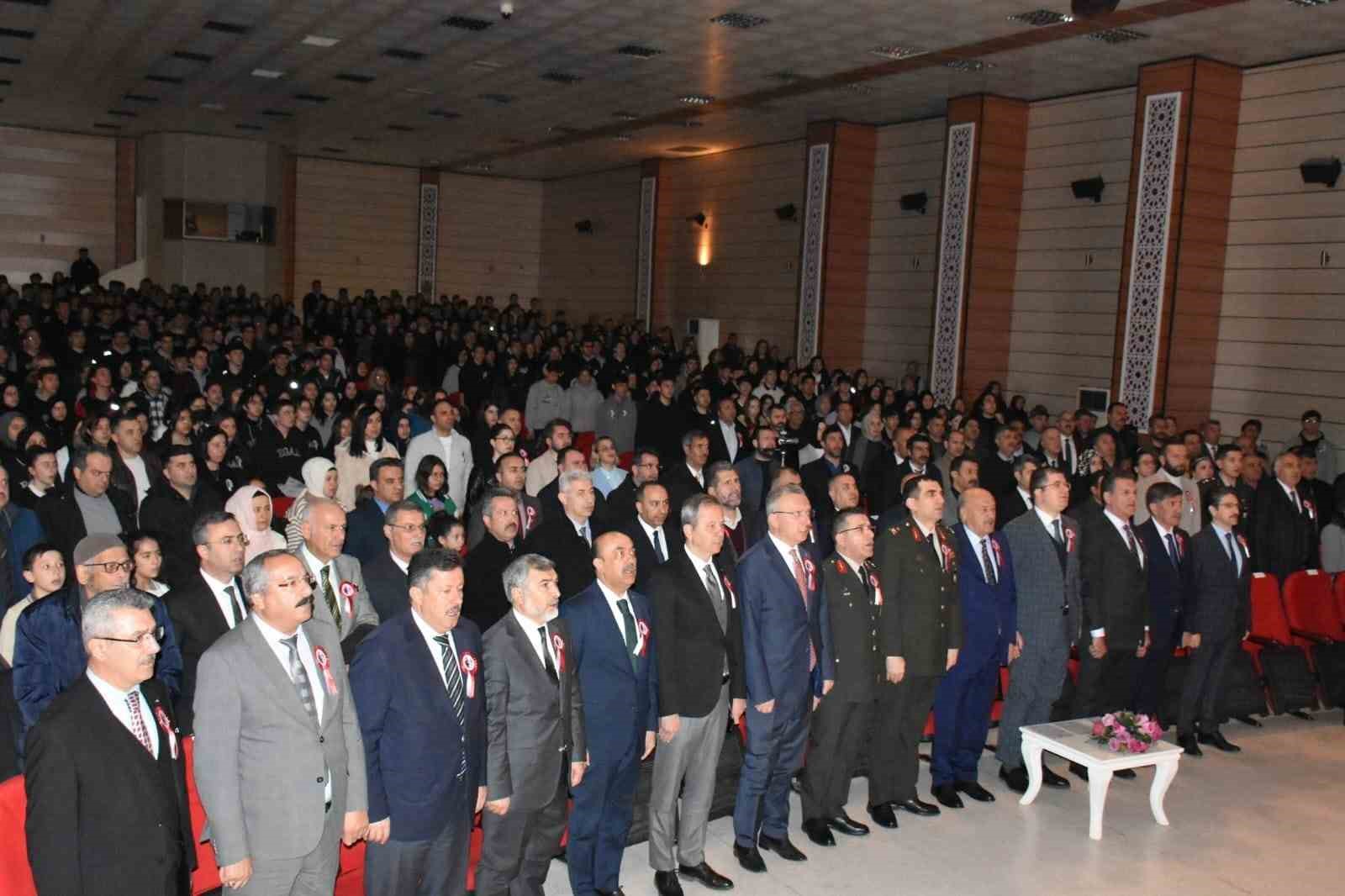 İstiklal Marşı&rsquo;nın kabul&uuml; ve Mehmet Akif Ersoy&rsquo;u anma g&uuml;n&uuml; programı d&uuml;zenlendi
