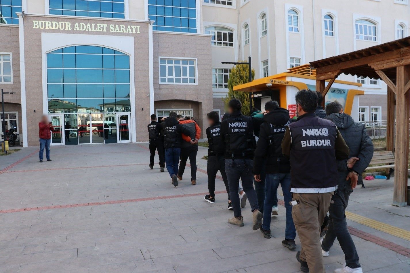Burdur’da uyuşturucu operasyonu: 11 şüpheli tutuklandı