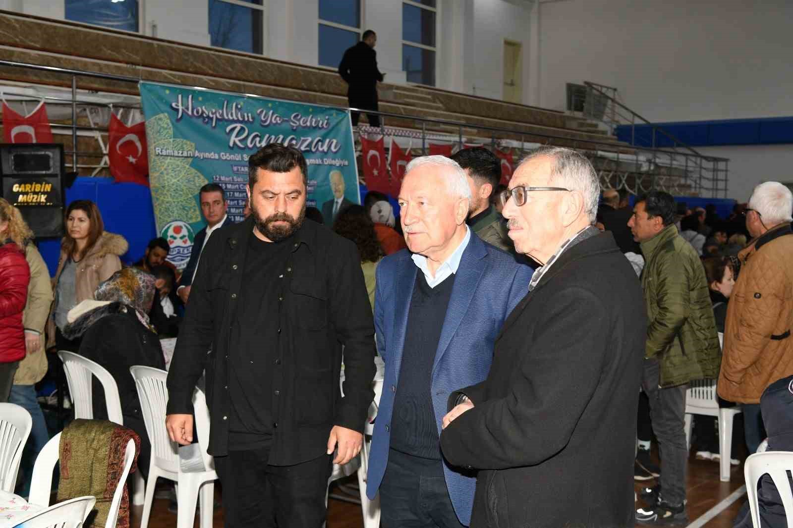 Lapseki Belediyesi ilk iftarını Dalyan Mahallesinde verdi