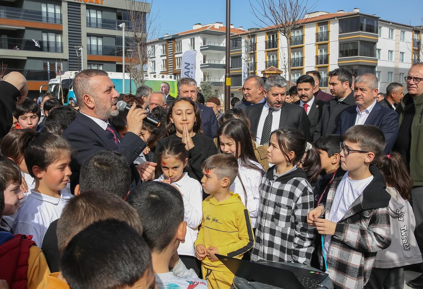 Sincan Belediyesi çocukların yüzünü güldürüyor
