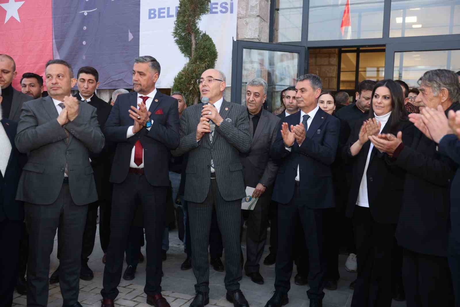 Gölbaşı’nda Hacılar Kültür Merkezi kapılarını vatandaşlara açtı