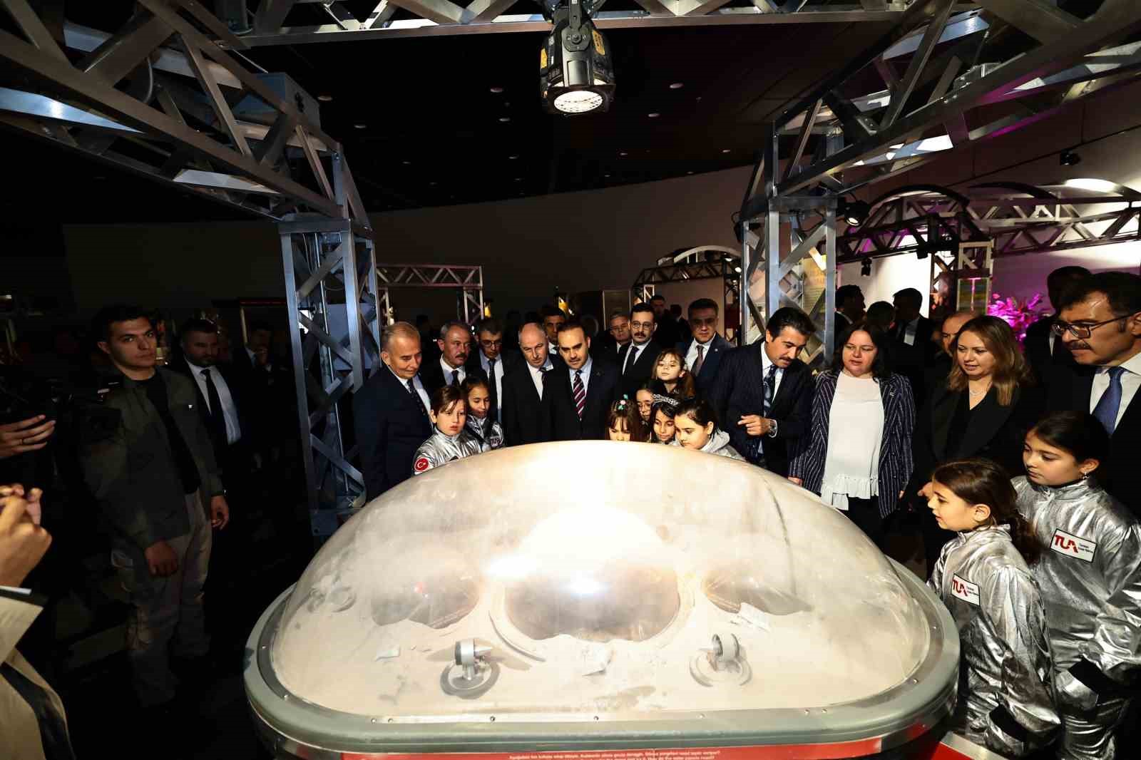 Ege&rsquo;nin ilk ve tek bilim merkezi Denizli&rsquo;de ziyarete a&ccedil;ıldı
