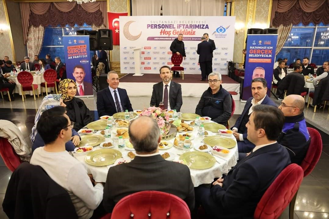 Sultangazi Belediyesi personeli iftar sofrasında buluştu
