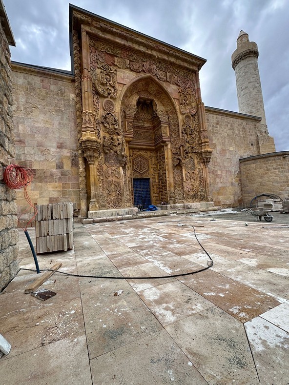 Anadolu’nun en kıymetli camisinde 9 yıllık hasret son buluyor
