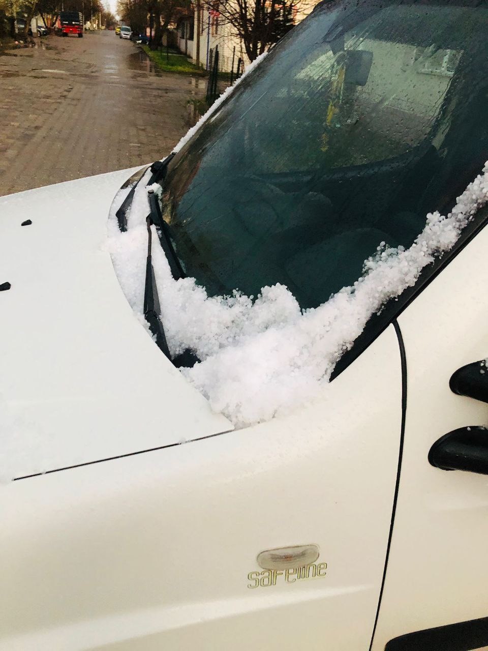 Edirne’de sağanak ve dolu etkili oldu