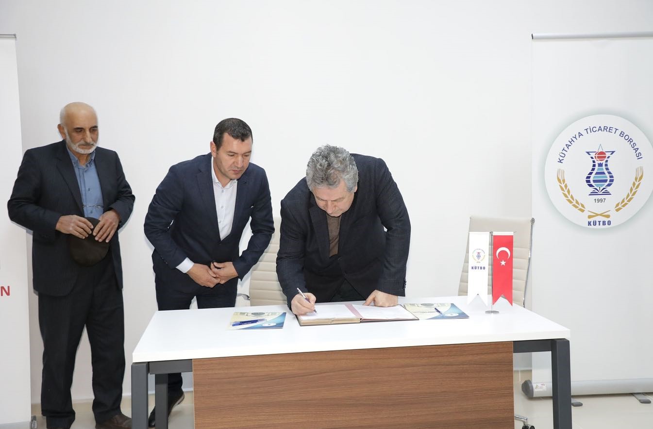 K&uuml;tahya&rsquo;da Nohut &Uuml;retim S&ouml;zleşmesi İmza T&ouml;reni
