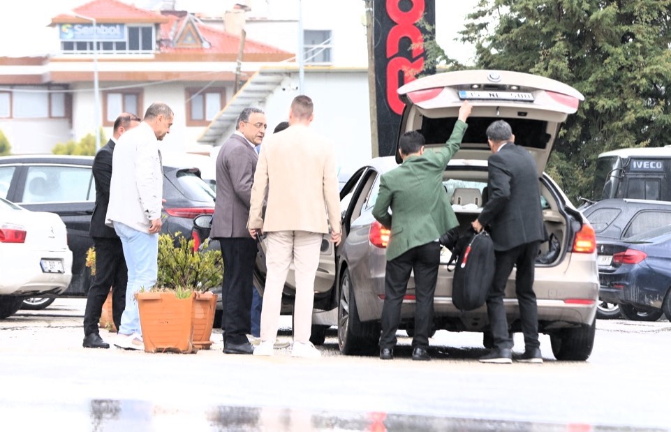 CHP’li Tanrıkulu, Denizli’de kapatılan HADEP yöneticileriyle görüştü