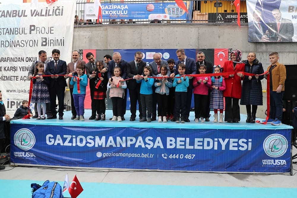 Gaziosmanpaşa&rsquo;da Gazipaşa İlkokulu d&uuml;zenlenen t&ouml;renle a&ccedil;ıldı
