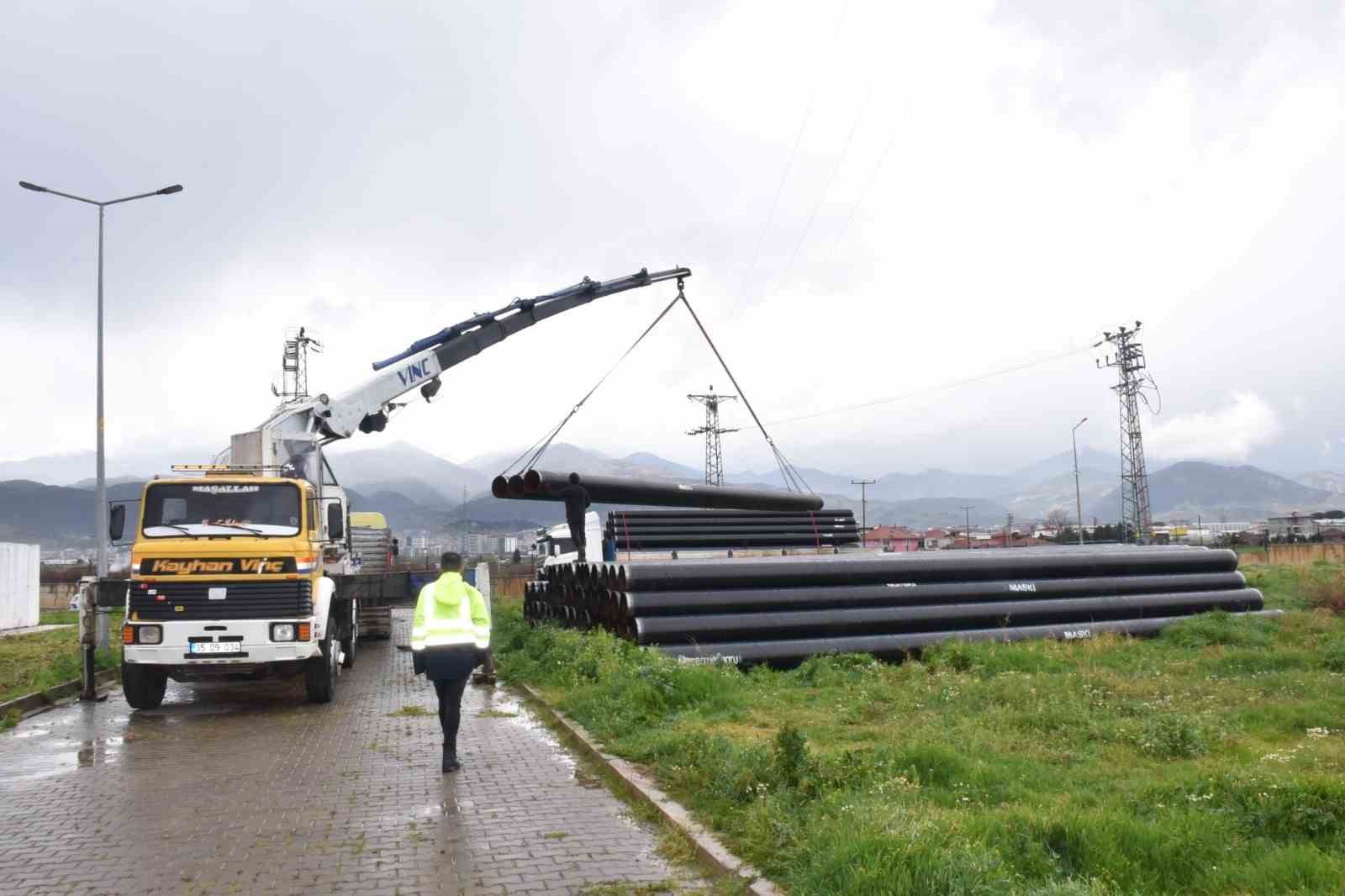 Alaşehir’de 120 milyonluk projede çelik boru sevkiyatları başladı