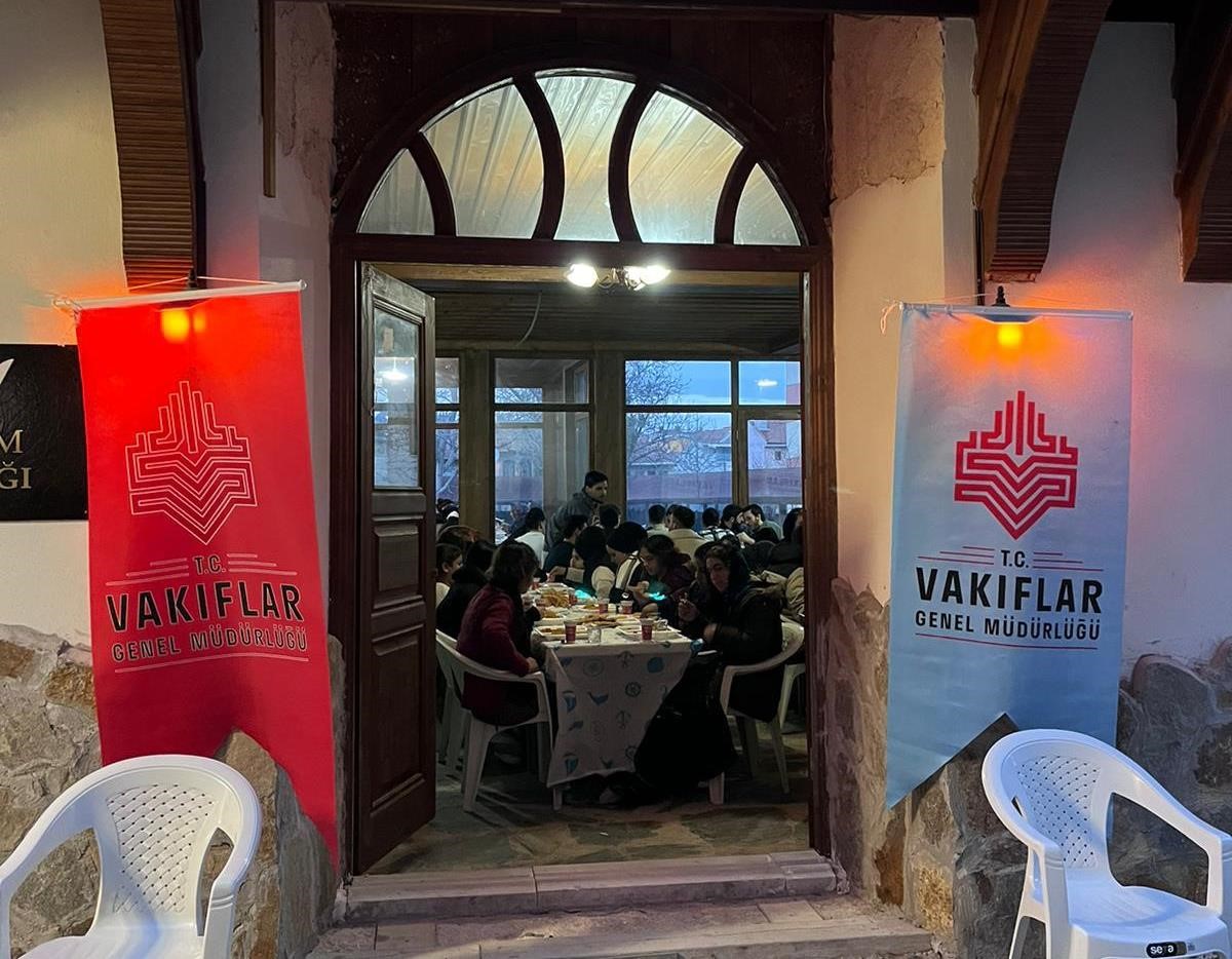 Kütahya Vakıflar Bölge Müdürlüğünden iftar