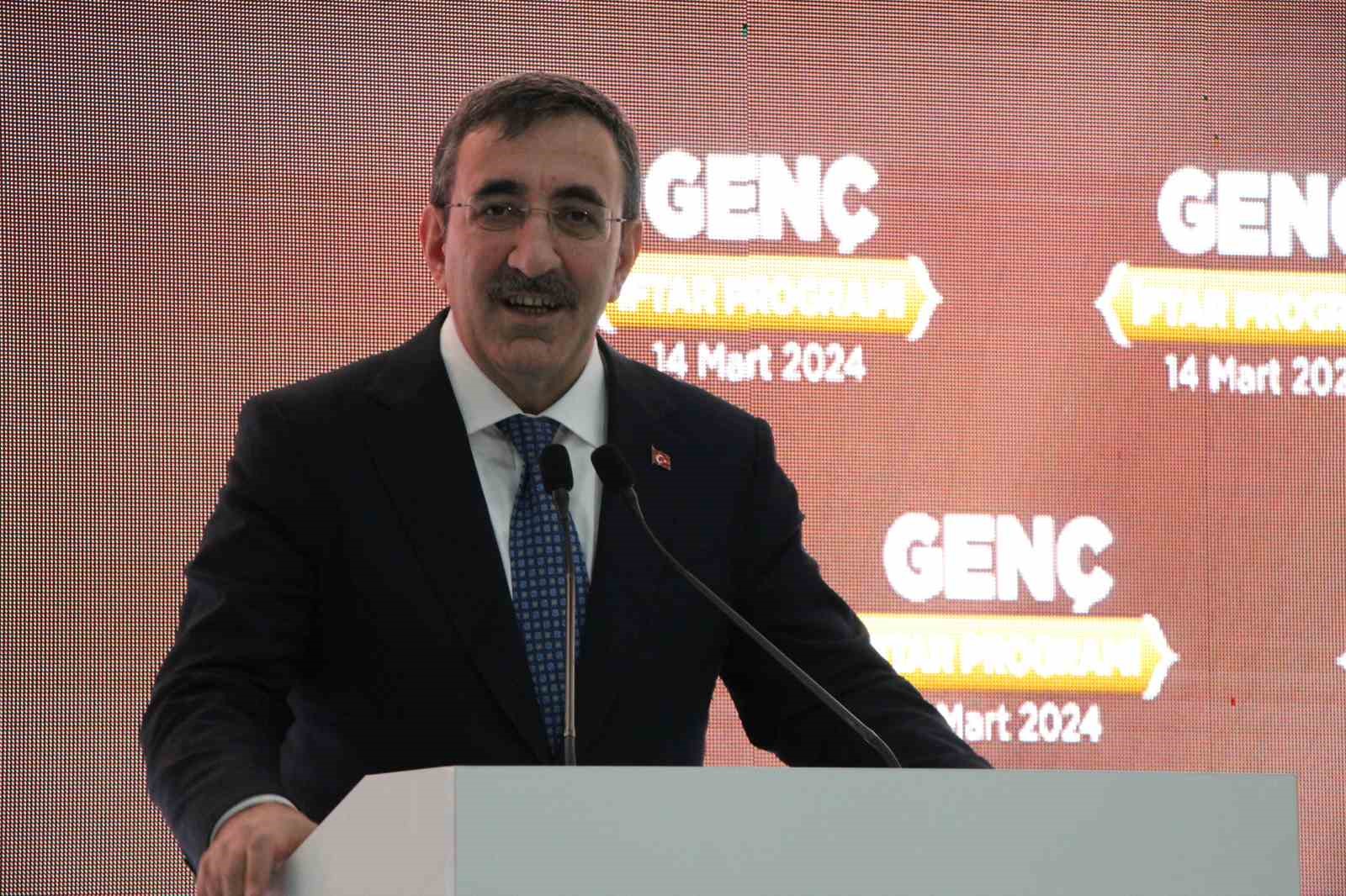 Cumhurbaşkanı Yardımcısı Yılmaz: “Ekonomimizdeki dengeleri koruyarak enflasyonla kararlı bir şekilde mücadelemizi sürdürüyoruz"