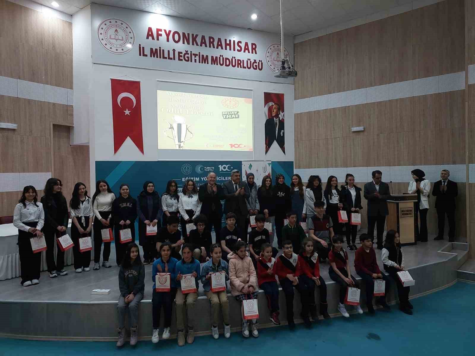 Emirdağ Aziziye Anadolu Lisesi ‘Tübitak Projesi’ ödülünü aldı