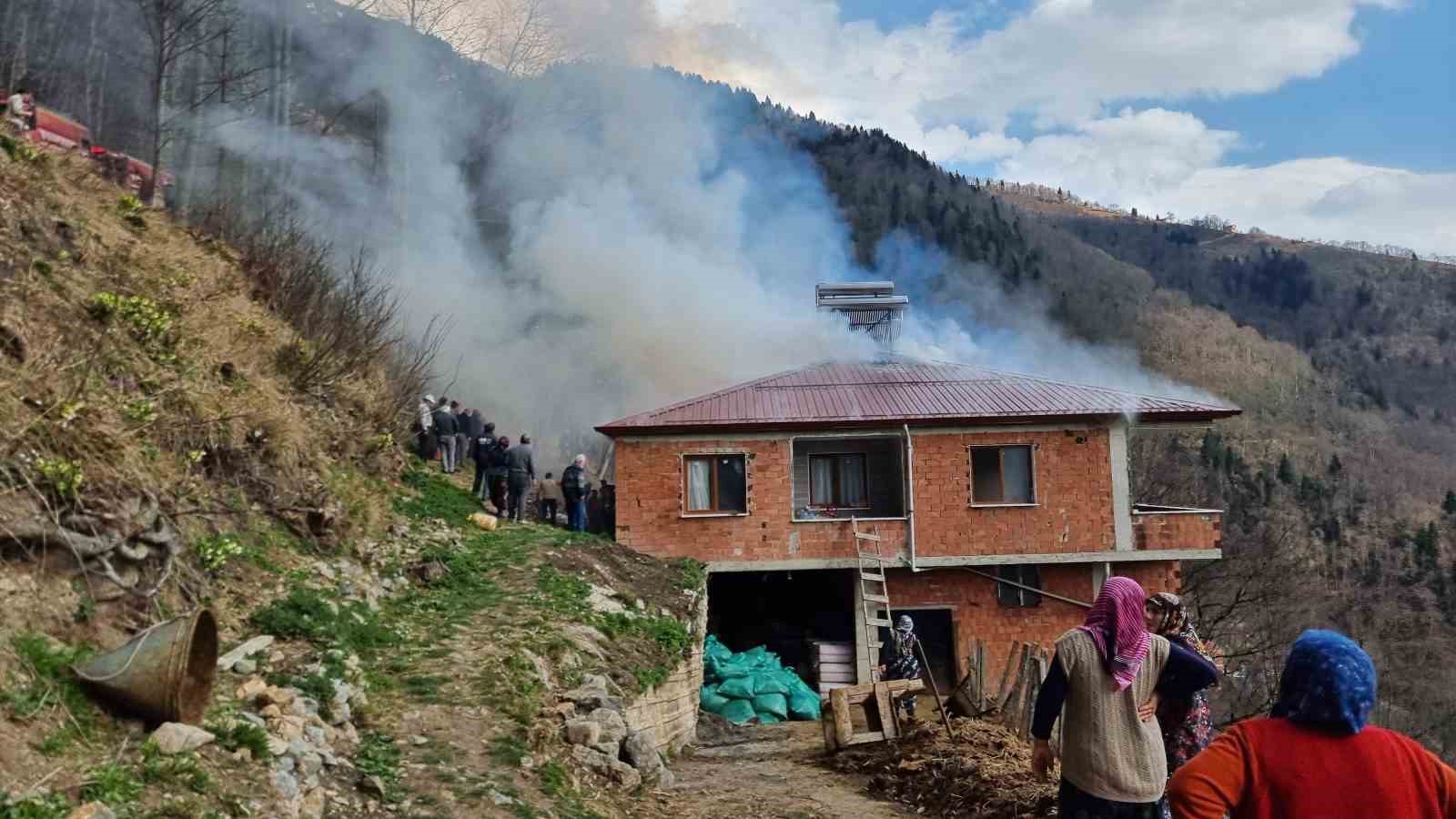 Trabzon’da yangın
