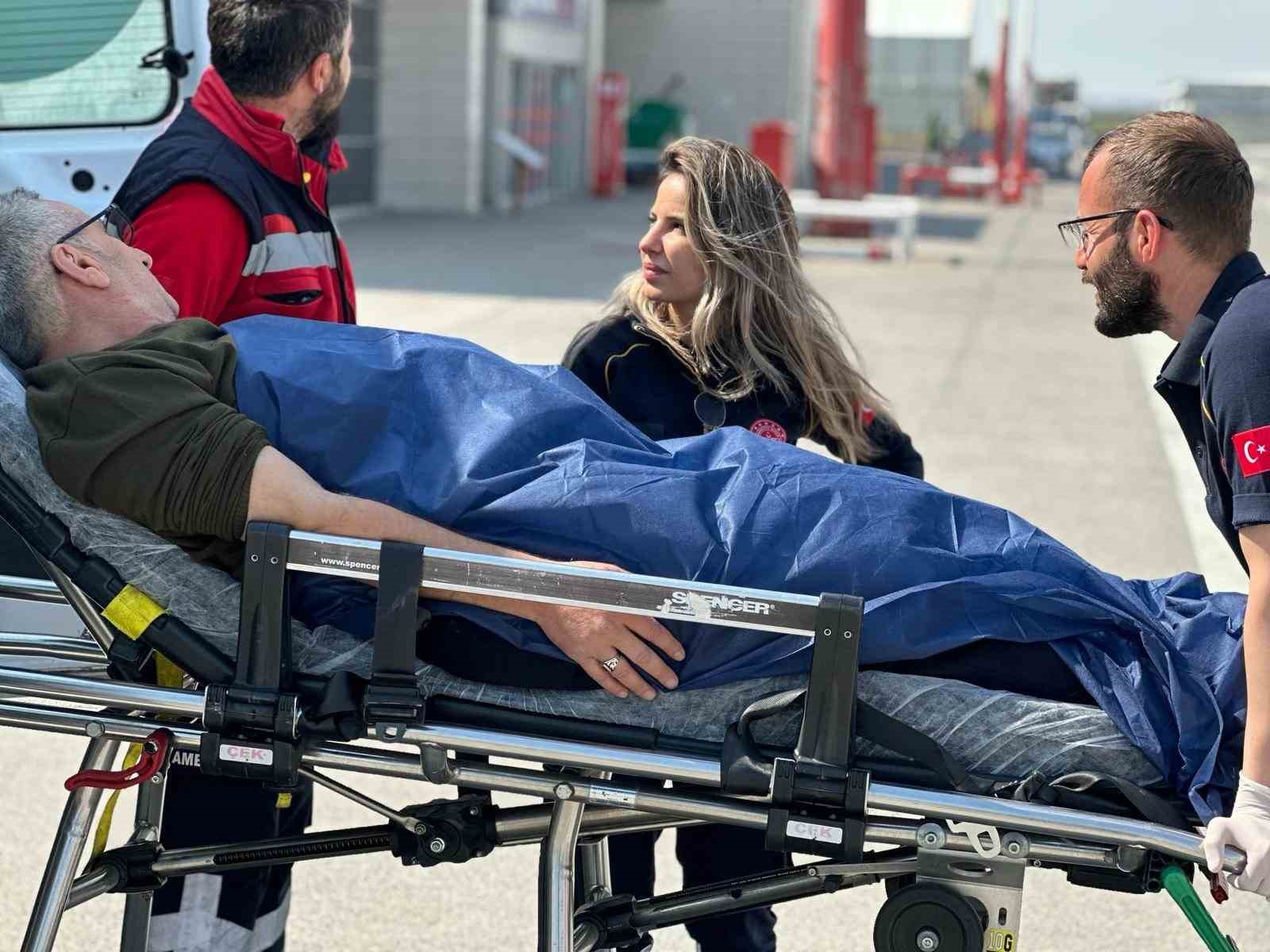 Şırnak’ta kalp yetmezliği olan hasta ambulans helikopterle Diyarbakır’a sevk edildi
