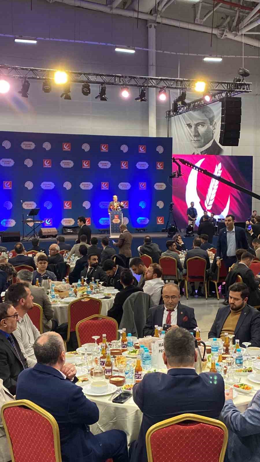 Yeniden Refah Partisi İstanbul&rsquo;da iftar programı d&uuml;zenledi
