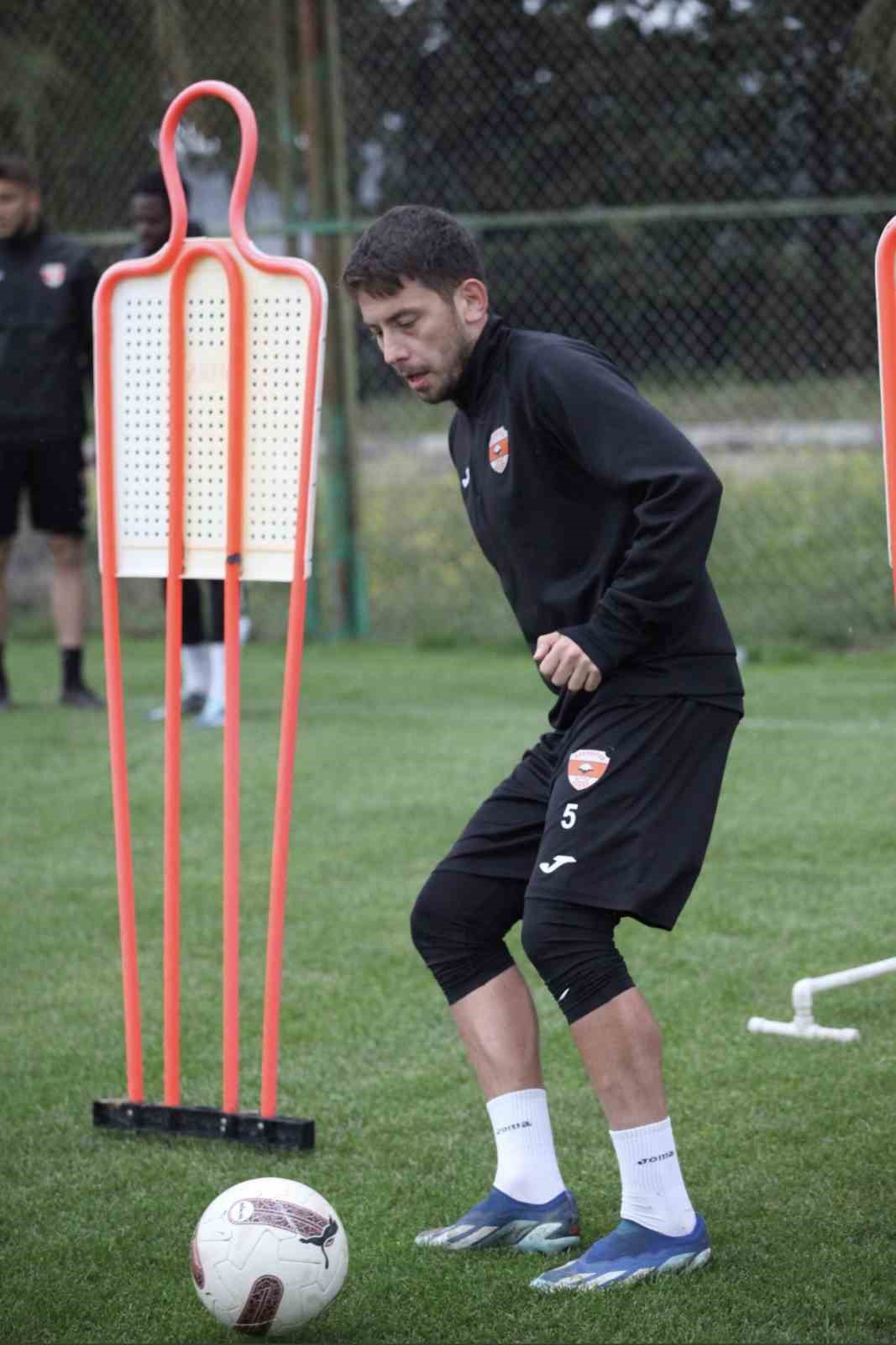 Adanaspor, &Uuml;mraniyespor ma&ccedil;ı hazırlıklarını tamamladı
