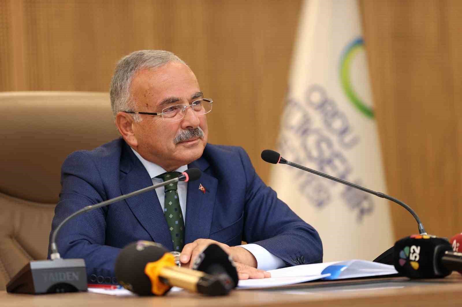 Başkan Hilmi G&uuml;ler: &ldquo;Fındığı da fındık fiyatını da tekelleşen firmaların insafına ve tekeline bırakmayacağız&rdquo;
