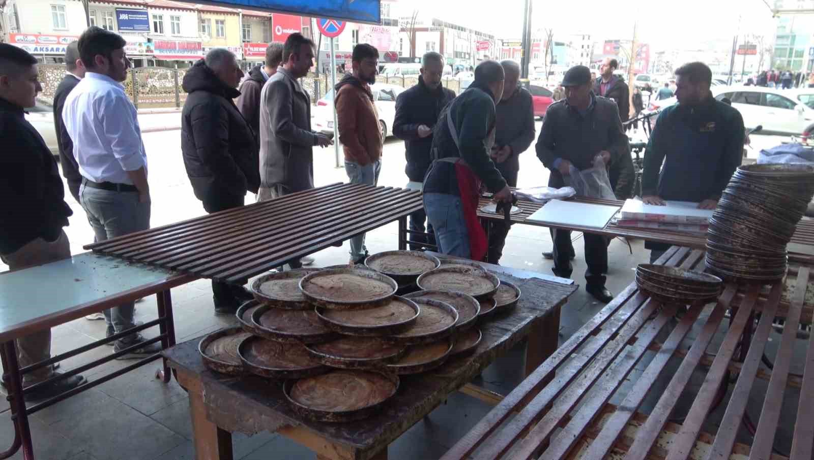 Aksaray’ın coğrafi işaret belgeli tahinli pidesi Ramazan ayının vazgeçilmezi oldu