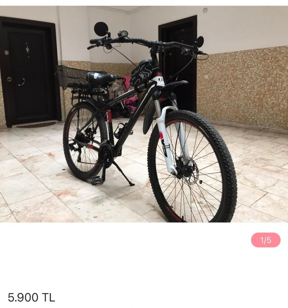 Uraynalı gen&ccedil; kız, &ccedil;alınan bisikletine dedektif gibi iz s&uuml;rerek ulaştı
