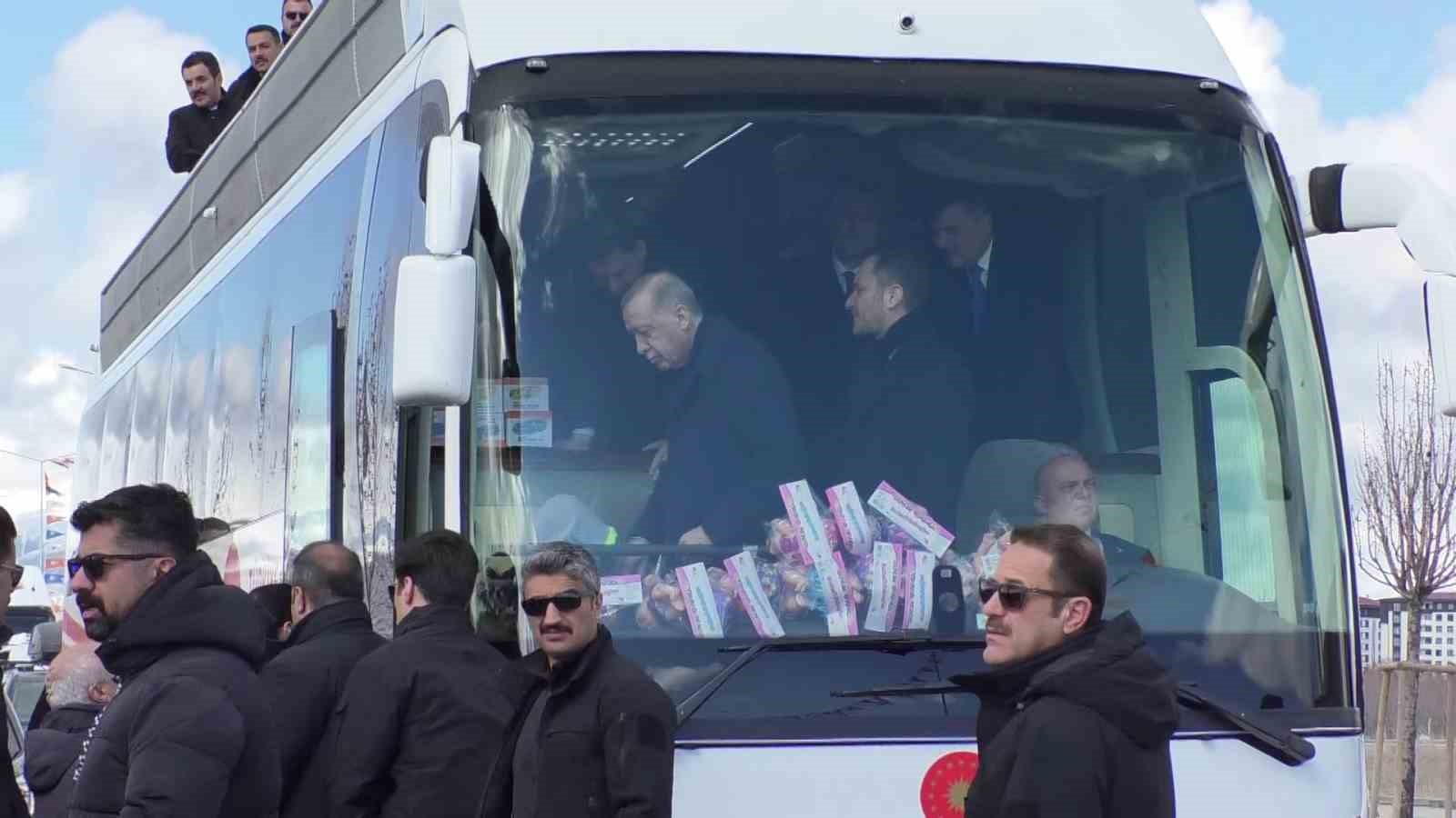 Cumhurbaşkanı Erdoğan’a Erzurum’da yoğun ilgi