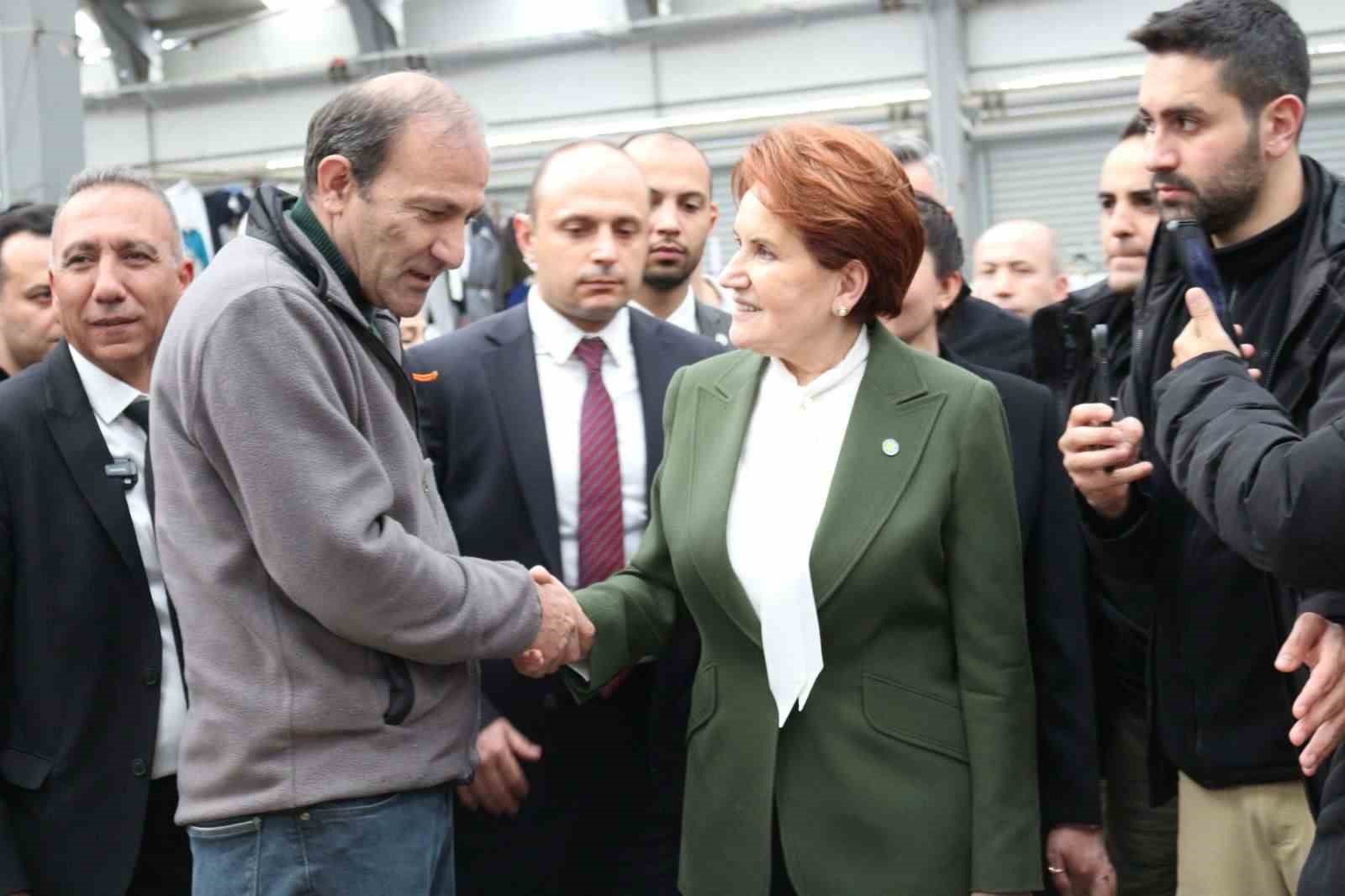 Akşener, İYİ Parti Uşak Adayı Gür için esnaflardan destek istedi
