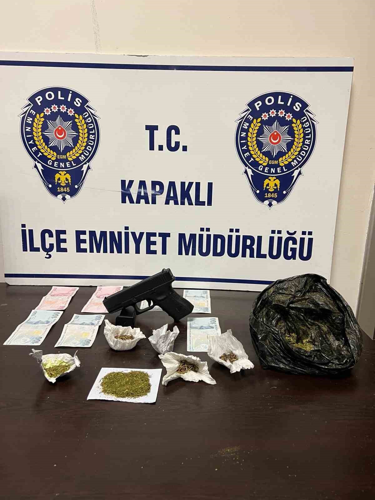 Kapaklı’da 2 şahıs çocuklara uyuşturucu satarken yakalandı