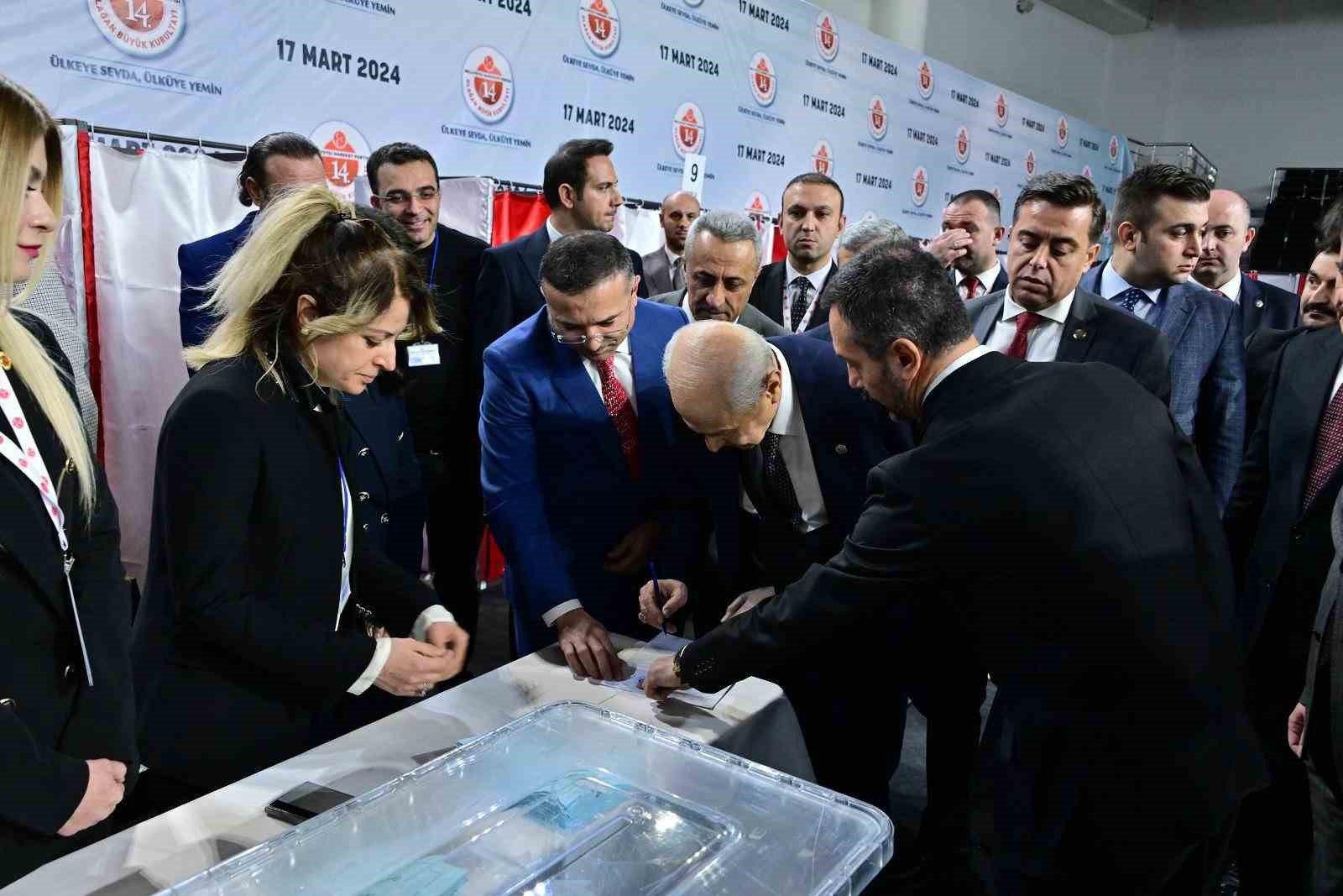 MHP 14. Olağan Büyük Kurultayı’nda oy verme işlemi başladı