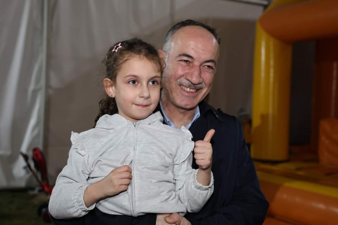 AK Parti&rsquo;nin Başkan Adayı Saygılı vatandaşlarla bir araya geldi
