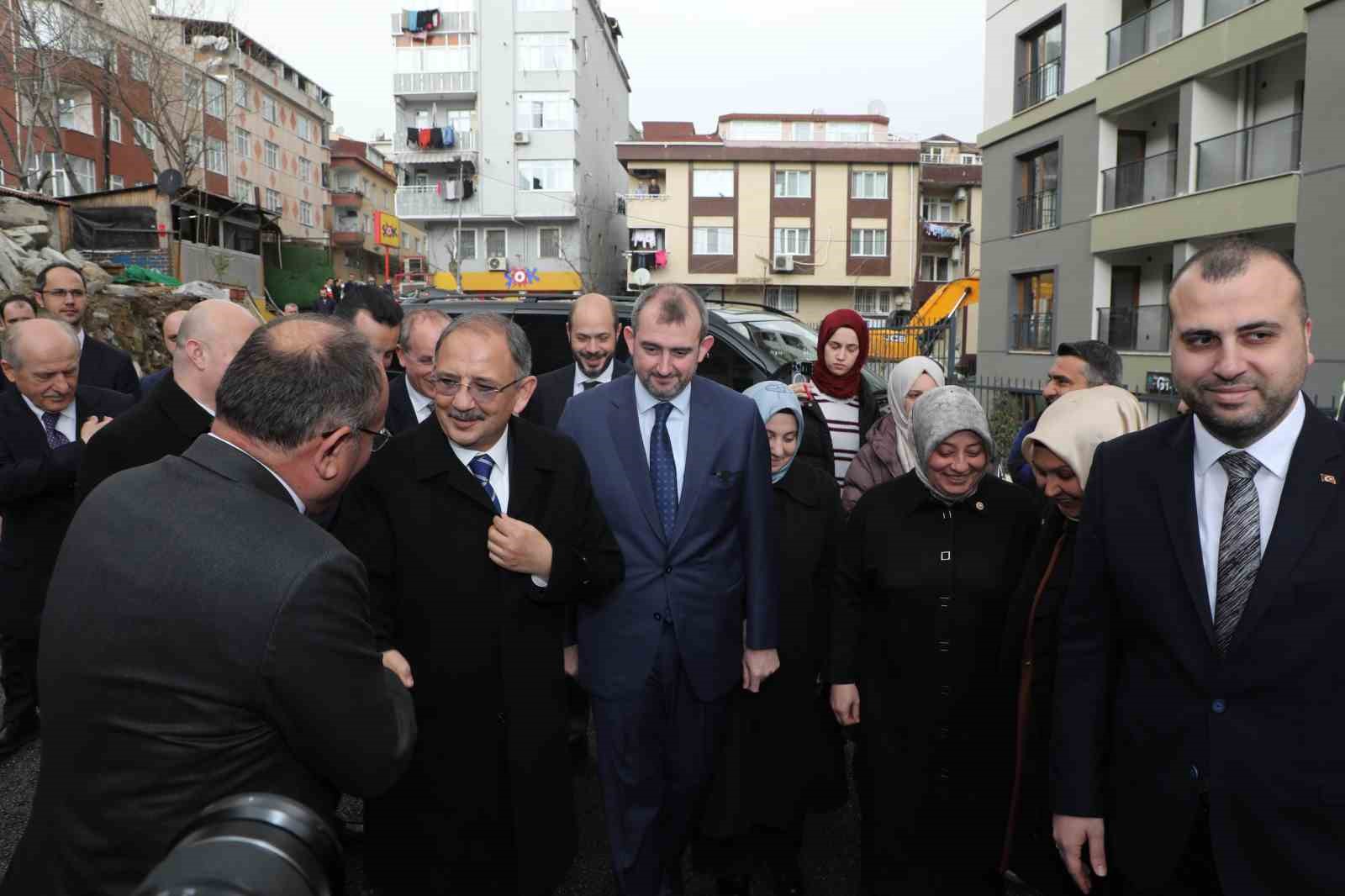 Tozkoparan 2&rsquo;nci etap ve Şişecam Evleri hak sahiplerine teslim edildi
