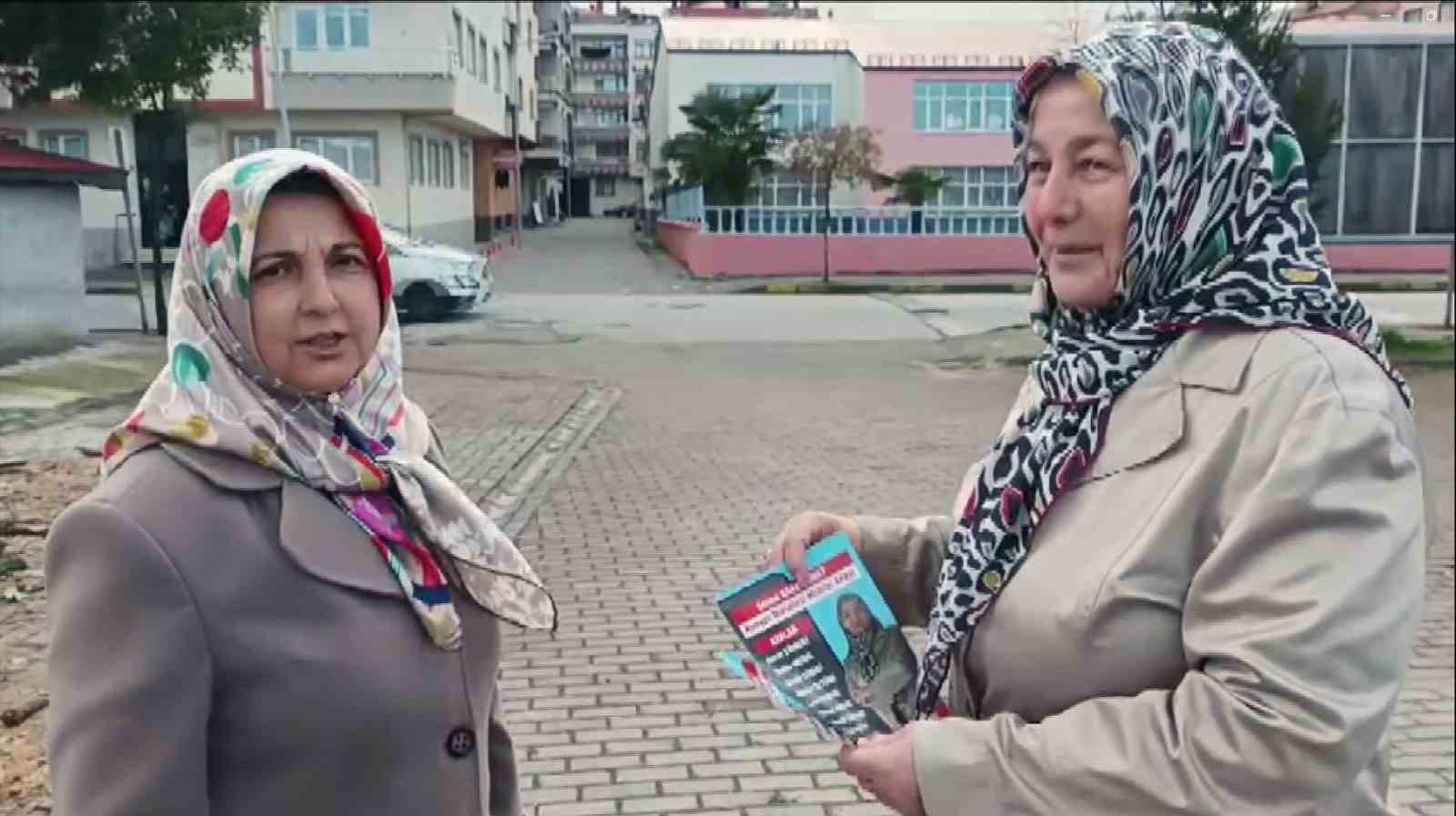 Kadın muhtar adayının azaları da kadınlardan oluşuyor
