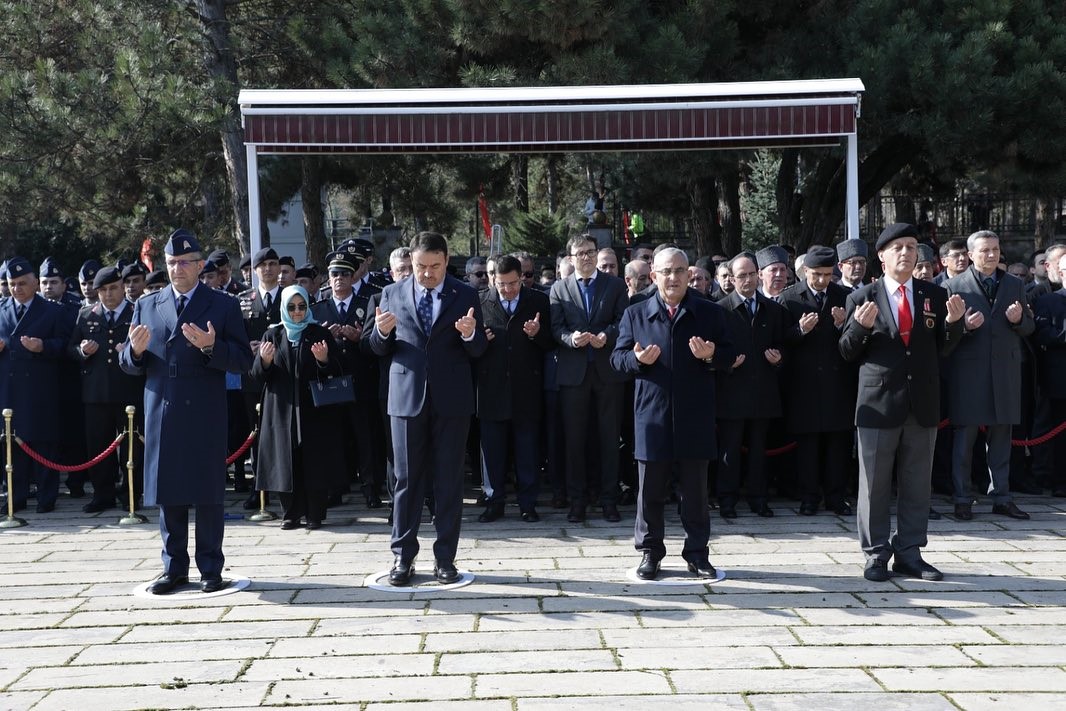 K&uuml;tahya&rsquo;da 18 Mart Şehitleri Anma G&uuml;n&uuml; ve &Ccedil;anakkale Deniz Zaferi&rsquo;nin 109. yıl d&ouml;n&uuml;m&uuml; gururla kutlandı
