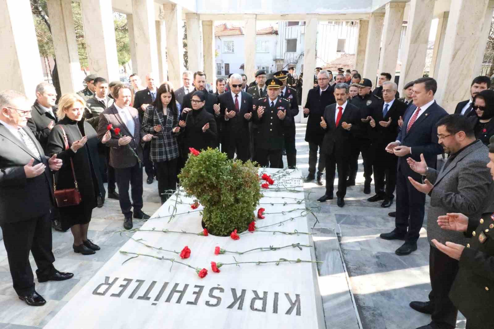 Kırklareli&rsquo;nde &Ccedil;anakkale Deniz Zaferi ve Şehitleri Anma G&uuml;n&uuml; t&ouml;reni
