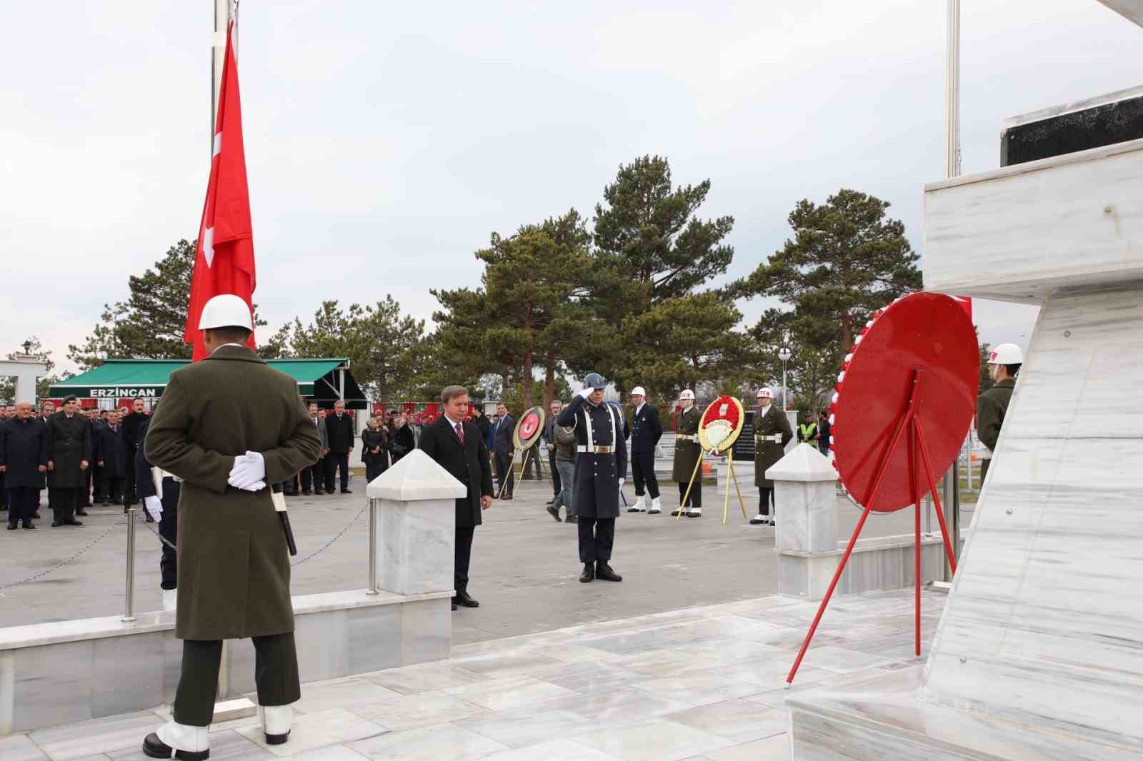Erzincan&rsquo;da 18 Mart &Ccedil;anakkale Zaferi ve şehitler anıldı
