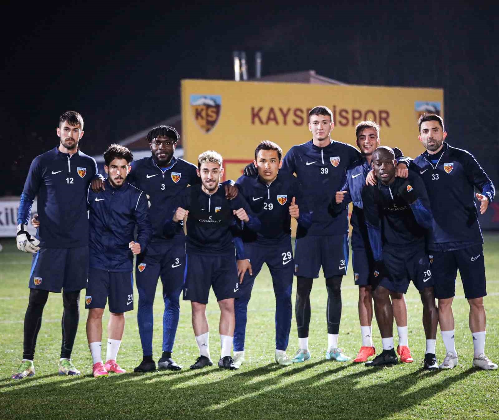 Kayserispor’da antrenmanlar Perşembe başlayacak