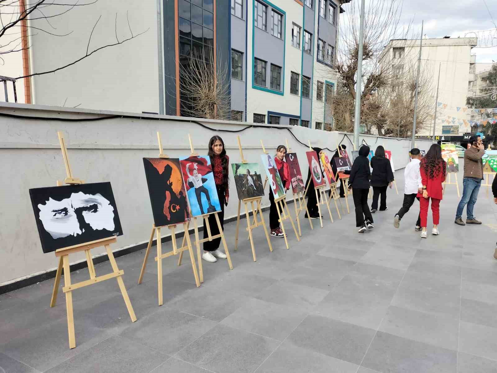 Cizre’de &quot;Çanakkale Zaferi&quot; konulu resim sergisi açıldı