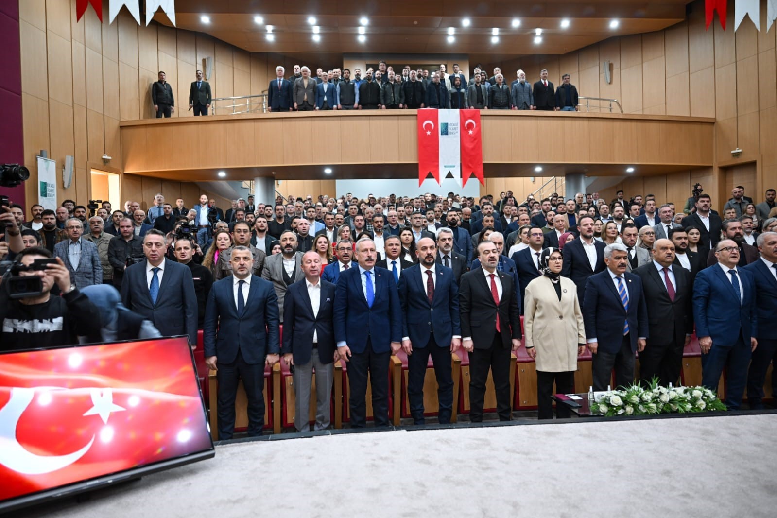 Bakan &Ouml;zhaseki&rsquo;den Kocaeli ve Yalova i&ccedil;in "d&uuml;ş&uuml;k faizli d&ouml;n&uuml;ş&uuml;m kredisi" m&uuml;jdesi
