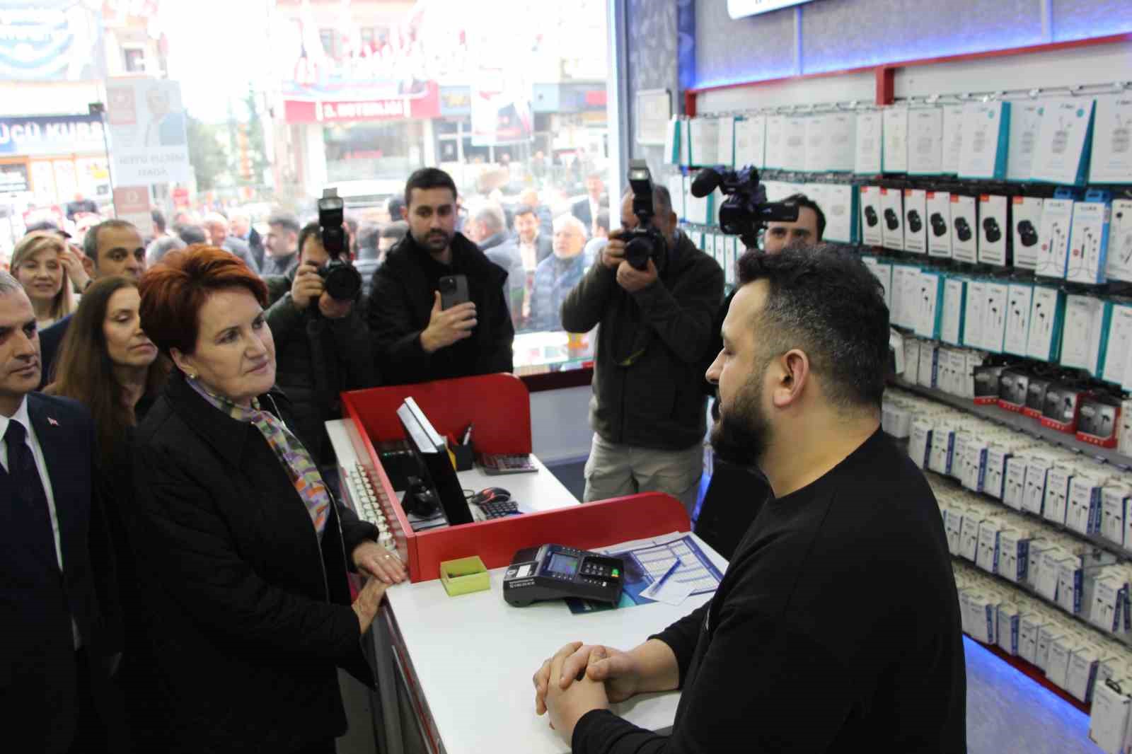 Meral Akşener: "Sayın Erdoğan emeklilere bu bayramda 7 bin lira ikramiye vereceksin"
