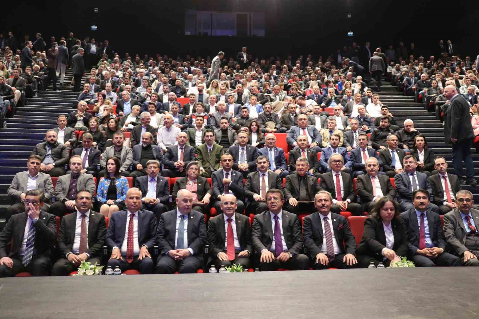 Hazine ve Maliye Bakanı Şimşek: &ldquo;Denizli&rsquo;nin sanayide daha ileri gitmesi i&ccedil;in her t&uuml;rl&uuml; desteği vermek &uuml;zere &ccedil;alışmalarımızı yapıyoruz&rdquo;
