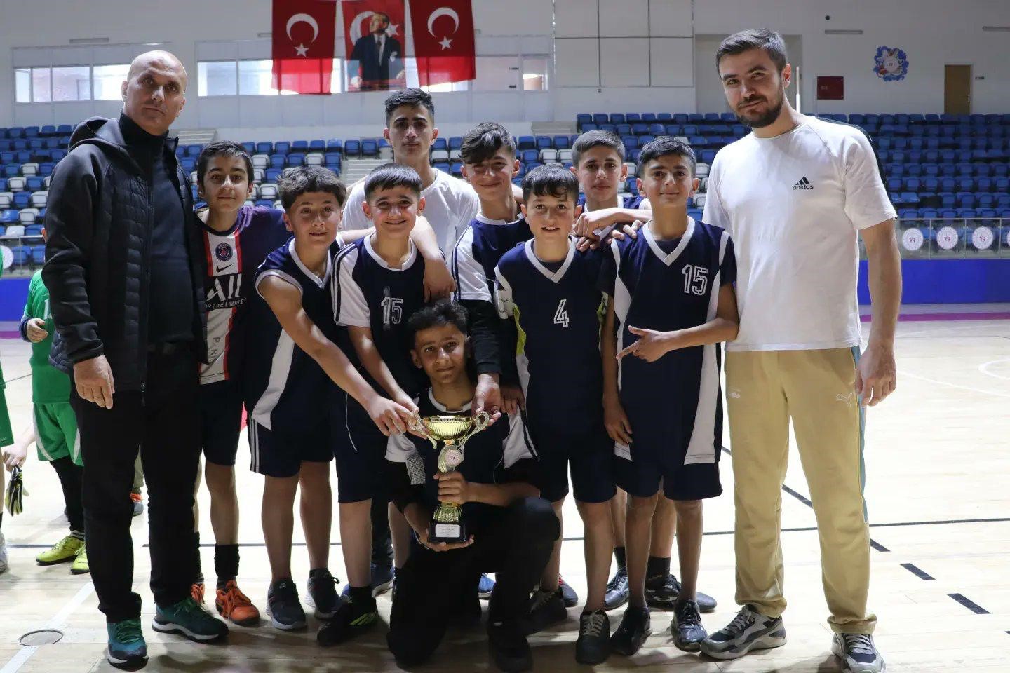 Hakkari’de futsal müsabakaları sona erdi