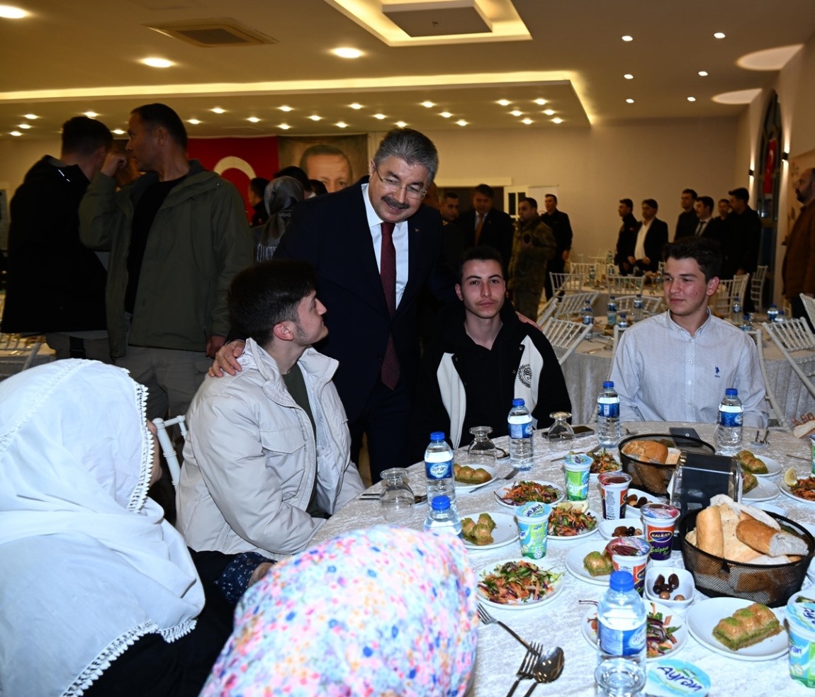 Osmaniye’de şehit aileleri ve gazilere iftar yemeği
