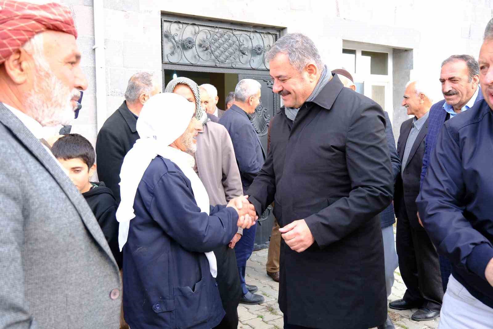 AK Parti Diyarbakır Büyükşehir Belediye Başkan adayı Bilden:
