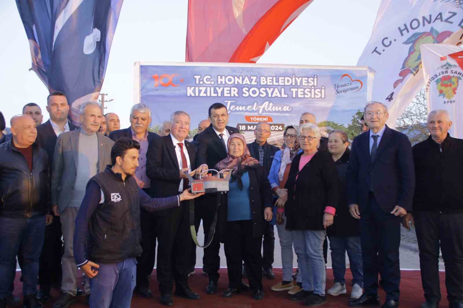 Honaz Belediyesi Kızılyer Sosyal Tesisinin temeli atıldı

