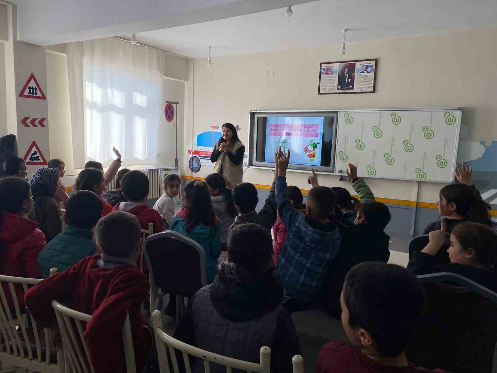 Muş’ta öğrencilere gıda güvenliği eğitimi verildi
