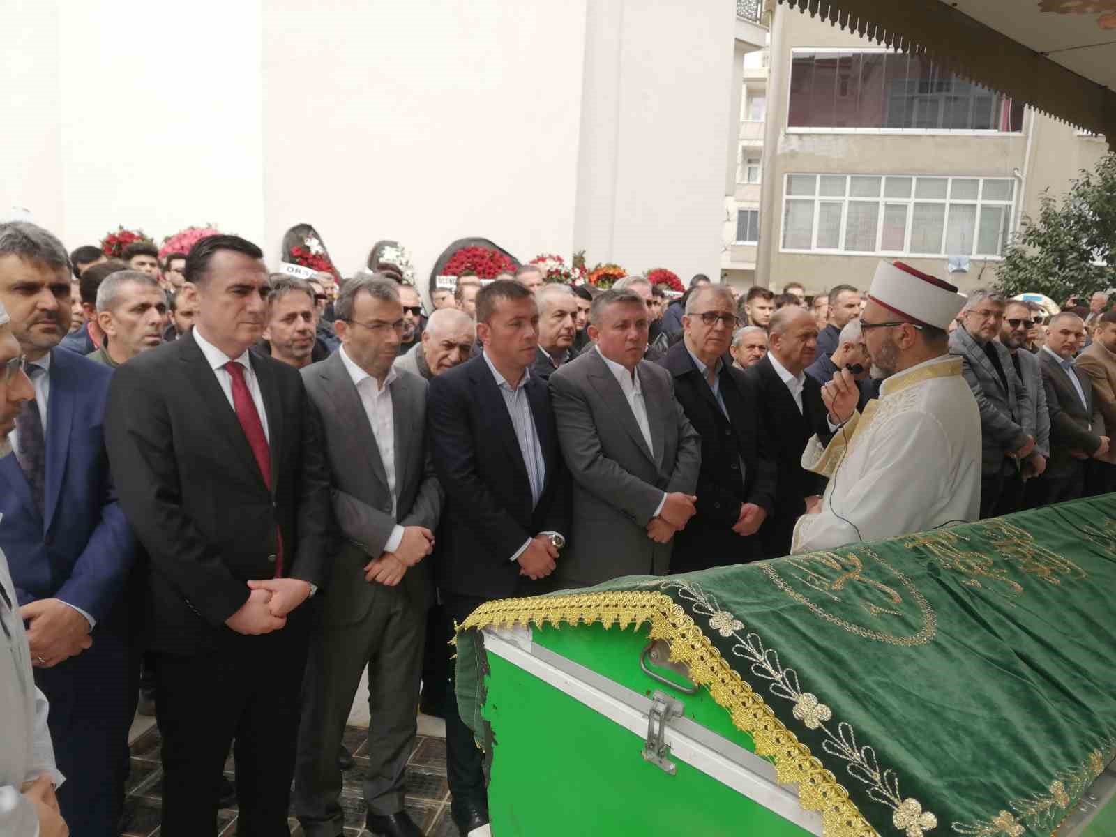 Kar Grup Y&ouml;netim Kurulu Başkanı Osman &Uuml;&ccedil;&uuml;nc&uuml; son yolculuğuna uğurlandı
