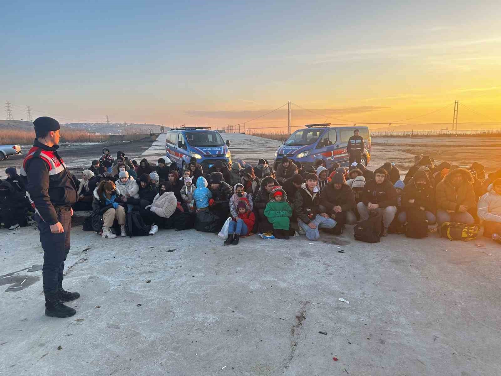 Çanakkale’de İHA destekli kaçak göçmen operasyonu