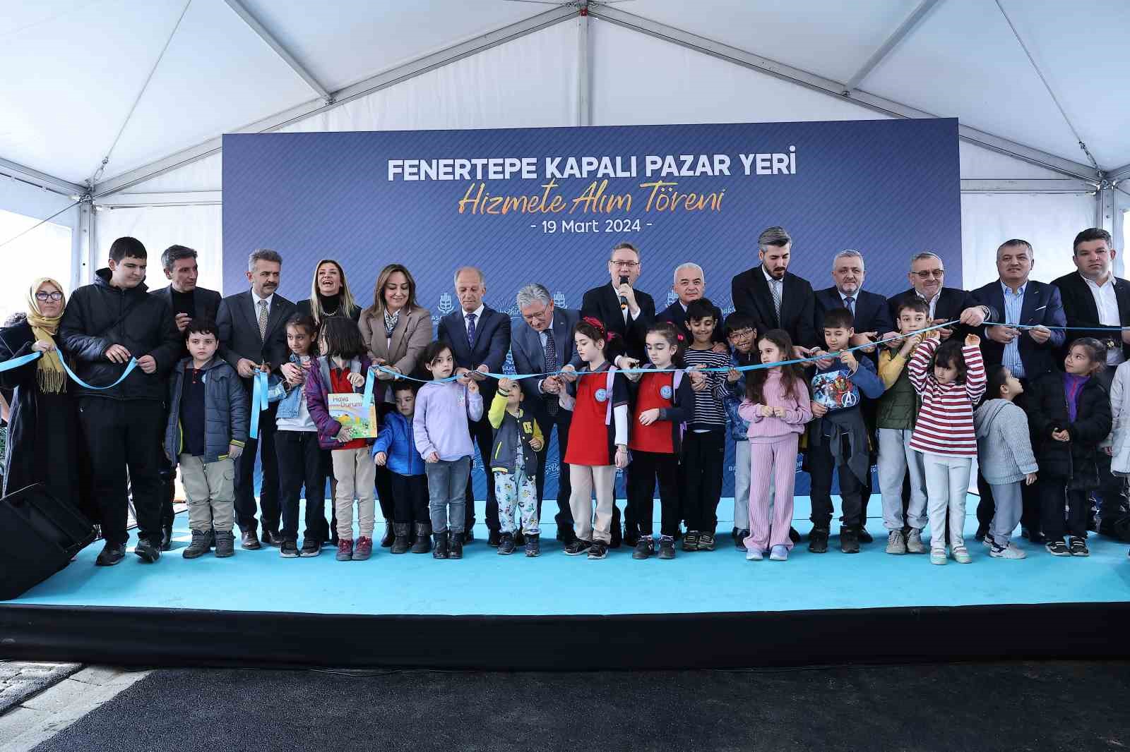 Başakşehir&rsquo;in d&ouml;rd&uuml;nc&uuml; kapalı pazarı hizmete a&ccedil;ıldı
