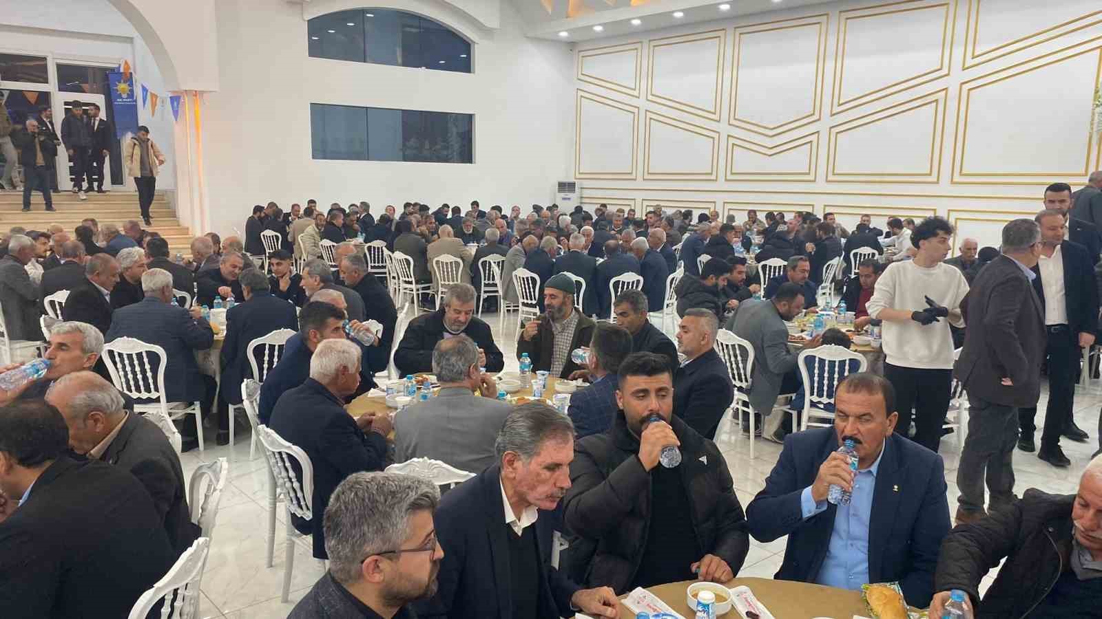 Bakan Işıkhan, Adıyaman&rsquo;da AK Parti teşkilatıyla iftar yemeğinde bir araya geldi
