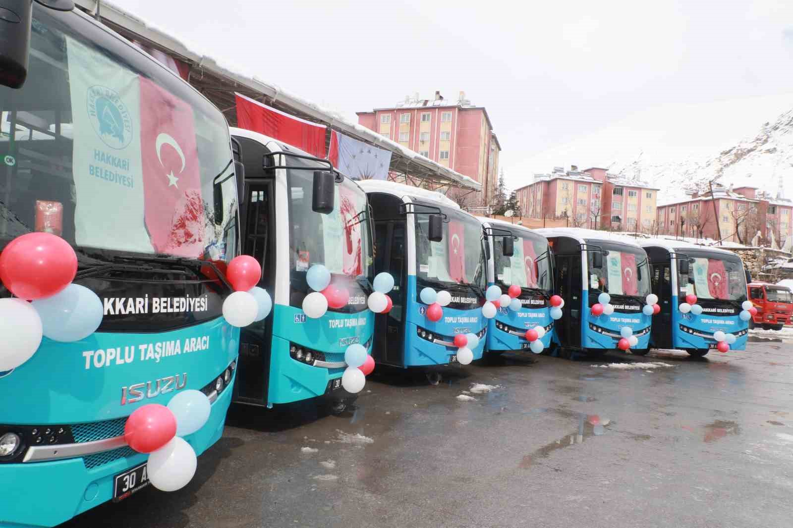 Hakkari Belediyesi araç filosuna 6 araç daha ekledi