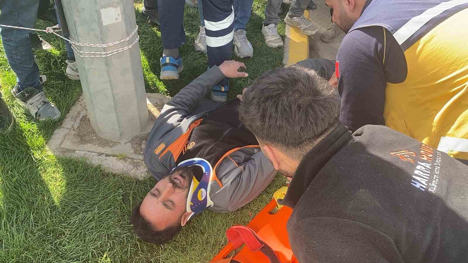 Otomobil ile motosiklet &ccedil;arpıştı: 1 yaralı
